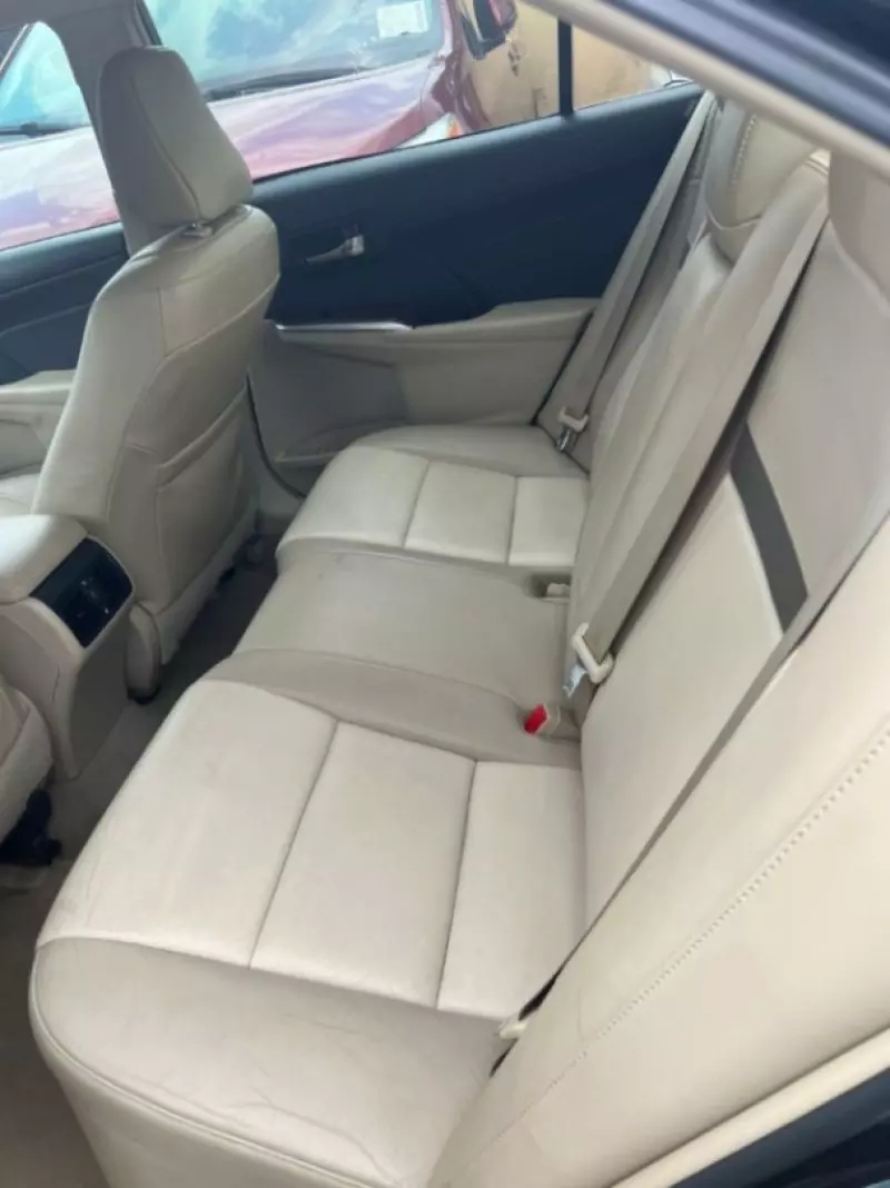 Toyota Camry   - 2013