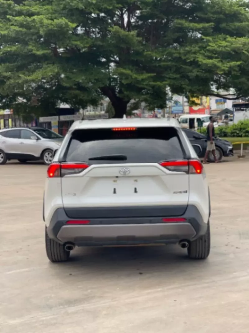 TOYOTA RAV 4   - 2021