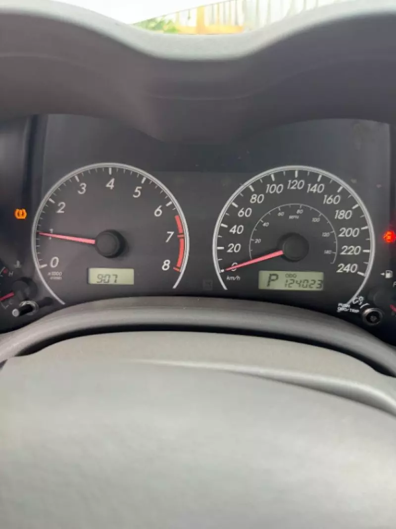 Toyota Corolla   - 2009