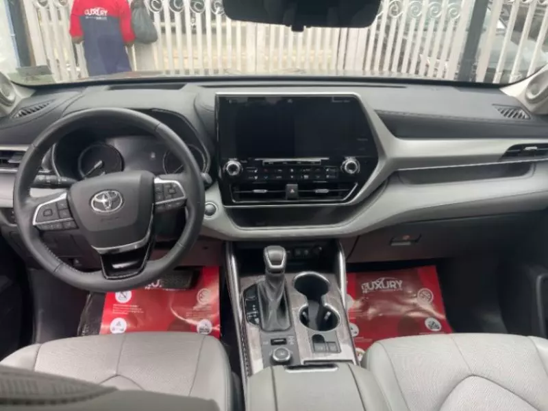 TOYOTA Highlander   - 2021