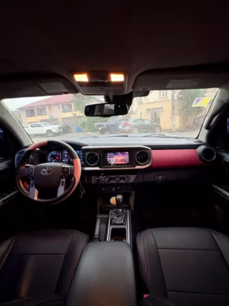 Toyota Tacoma   - 2019