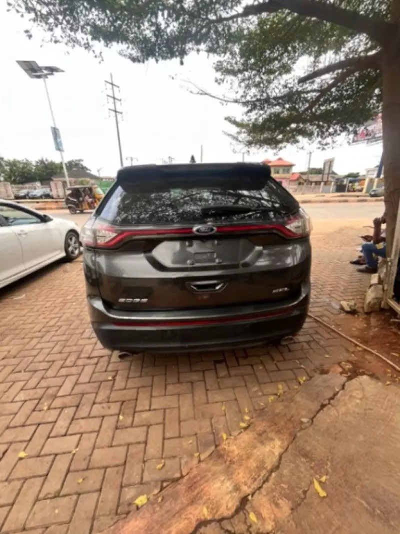 Ford Edge   - 2015