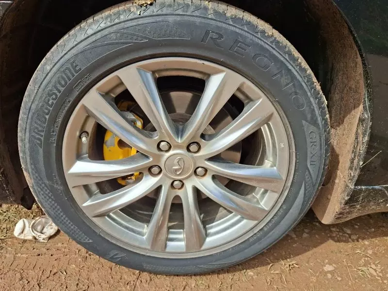 Nissan Fuga Hybrid   - 2015