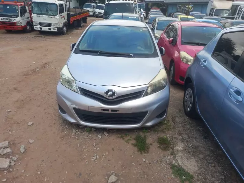 Toyota Vitz   - 2014