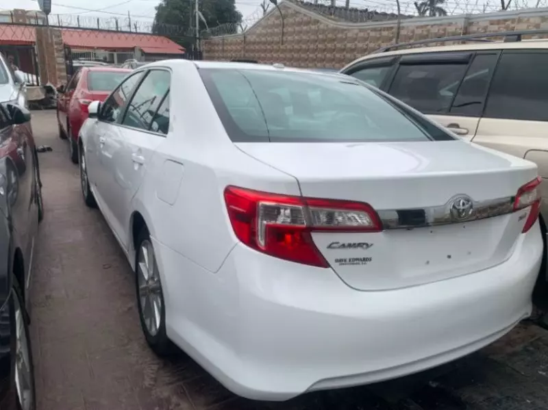 TOYOTA Camry   - 2014