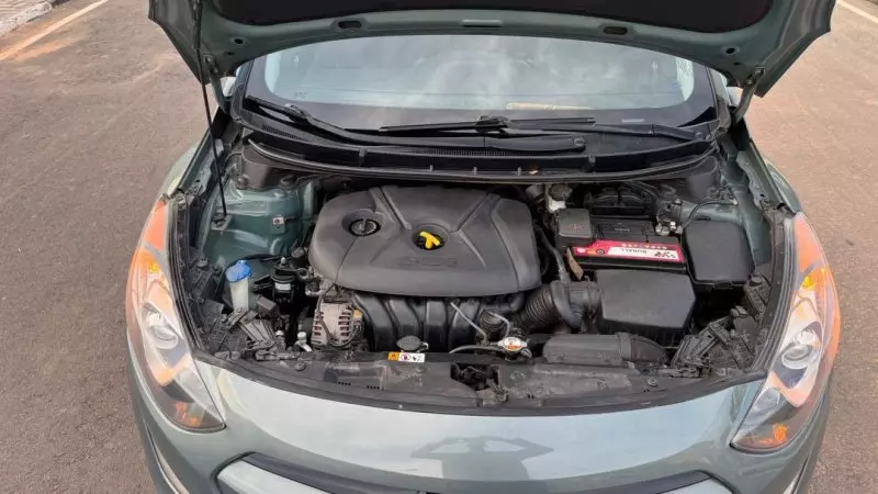 Hyundai Elantra   - 2014