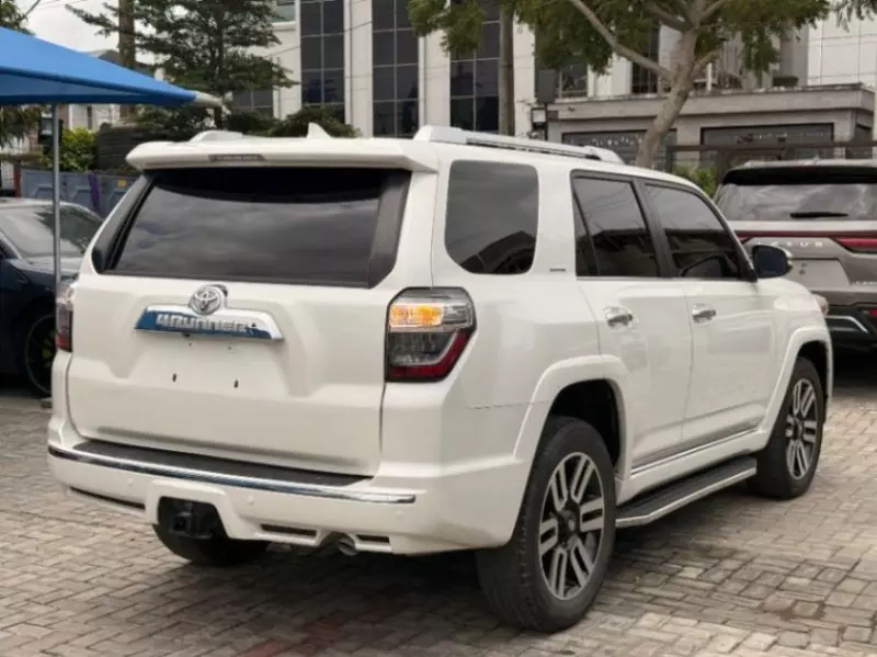TOYOTA 4-Runner   - 2016