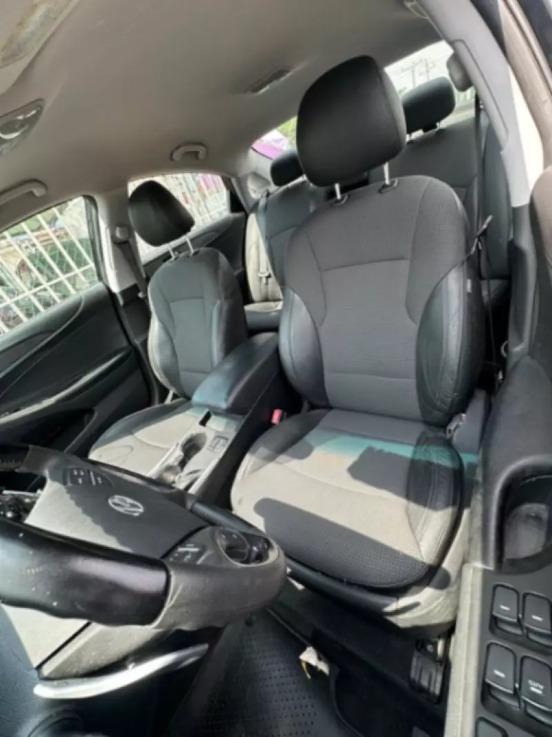Hyundai Sonata   - 2013