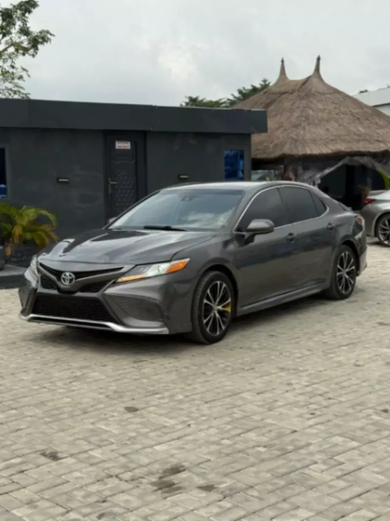 TOYOTA Camry   - 2012