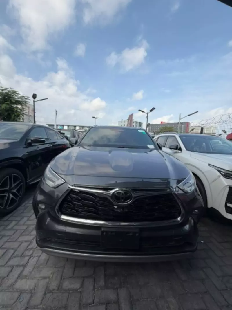 TOYOTA Highlander   - 2021