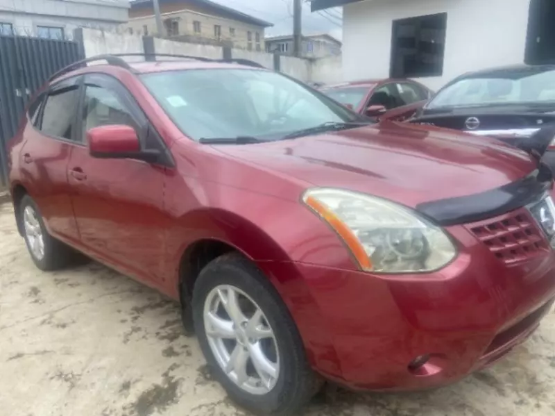 Nissan Rogue   - 2008