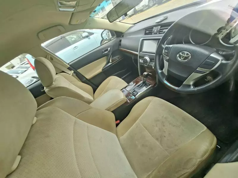 Toyota Mark X   - 2012