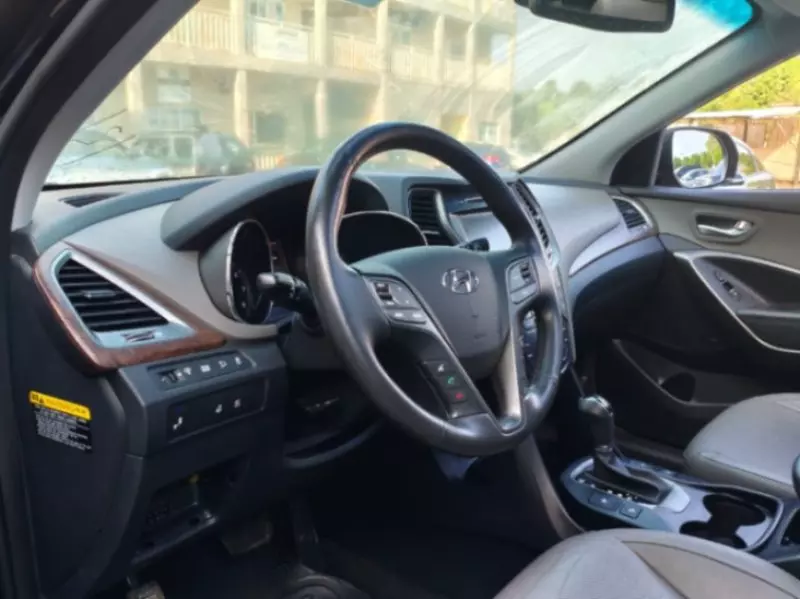 Hyundai Santa Fe   - 2018