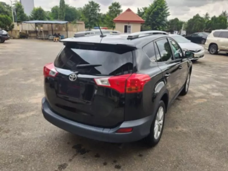 Toyota RAV 4   - 2014