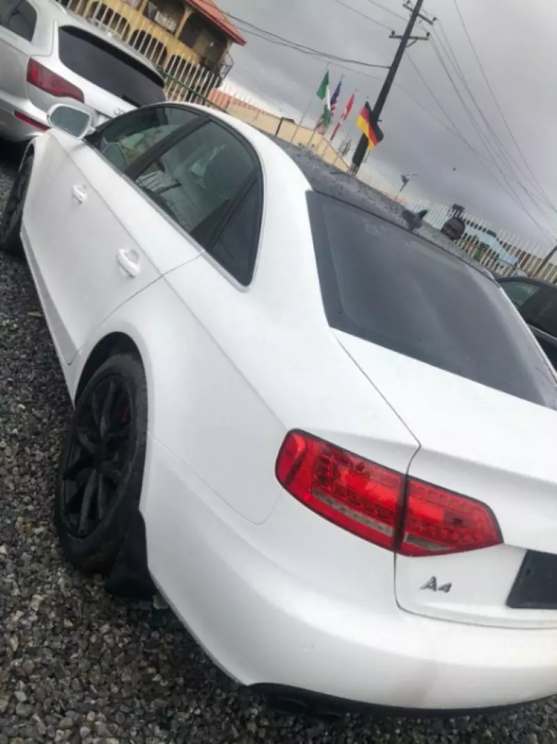 Audi A4   - 2011
