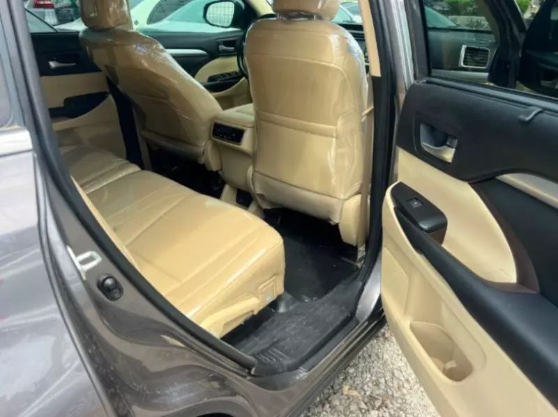 TOYOTA Highlander   - 2017