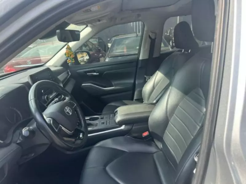 TOYOTA Highlander   - 2021
