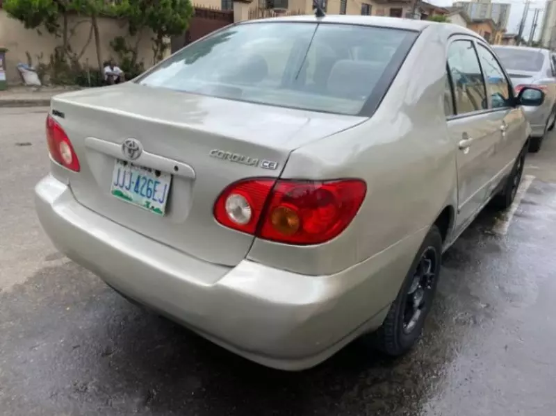 Toyota Camry - 2013