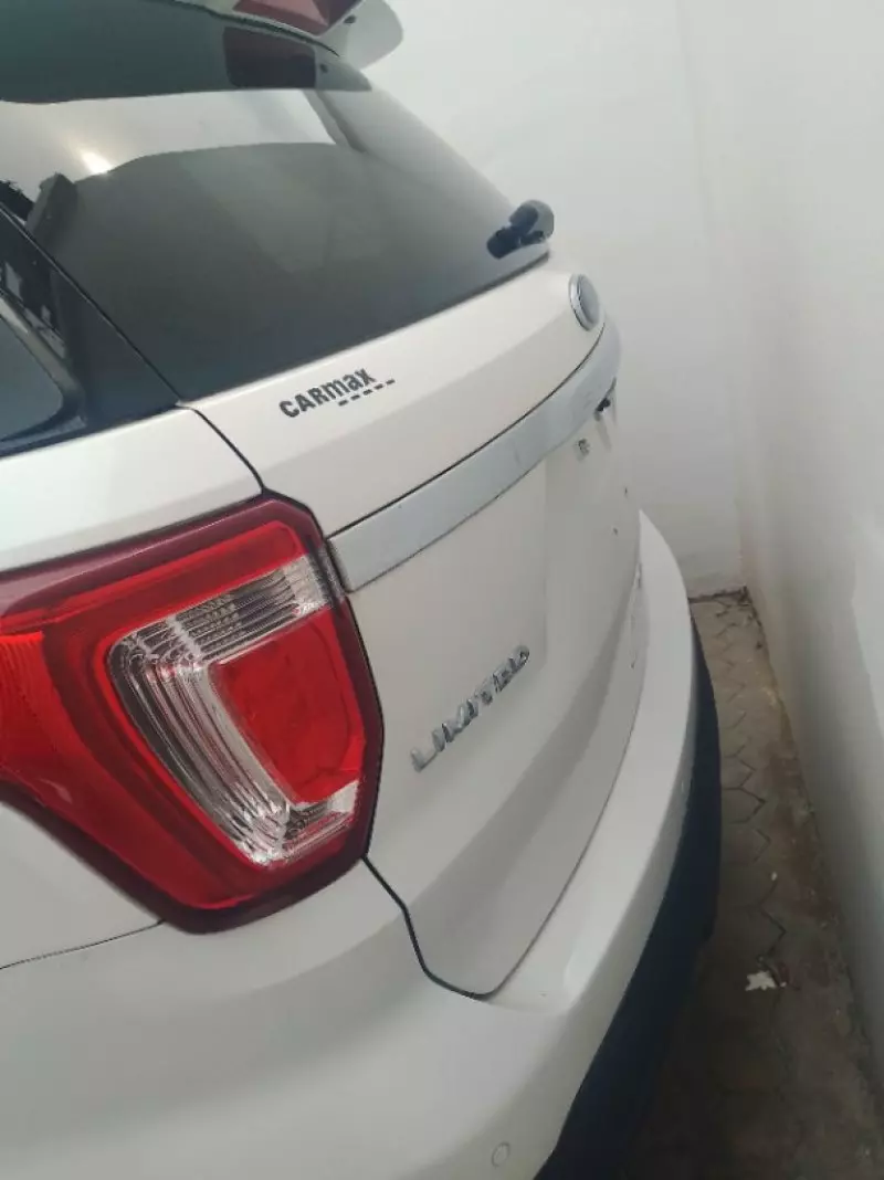 Ford Explorer   - 2017