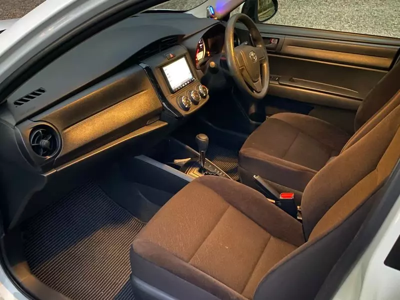 TOYOTA Axio    - 2018