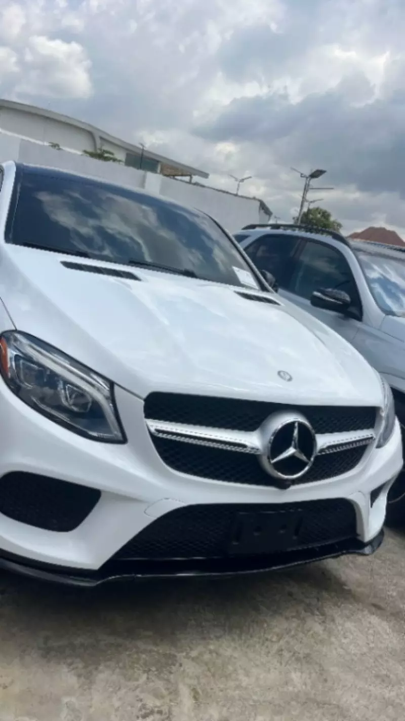 Mercedes-Benz GLE-Class   - 2017