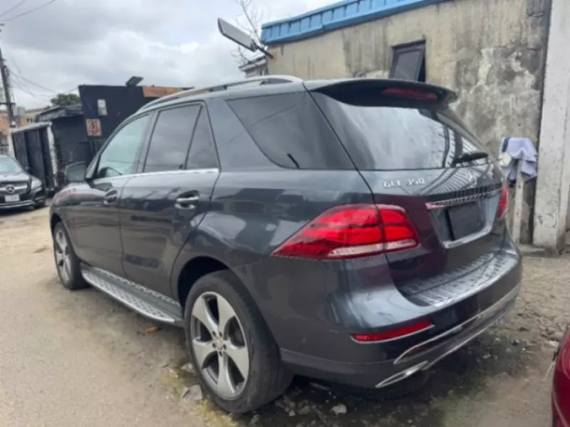 Mercedes-Benz GLE 350   - 2016