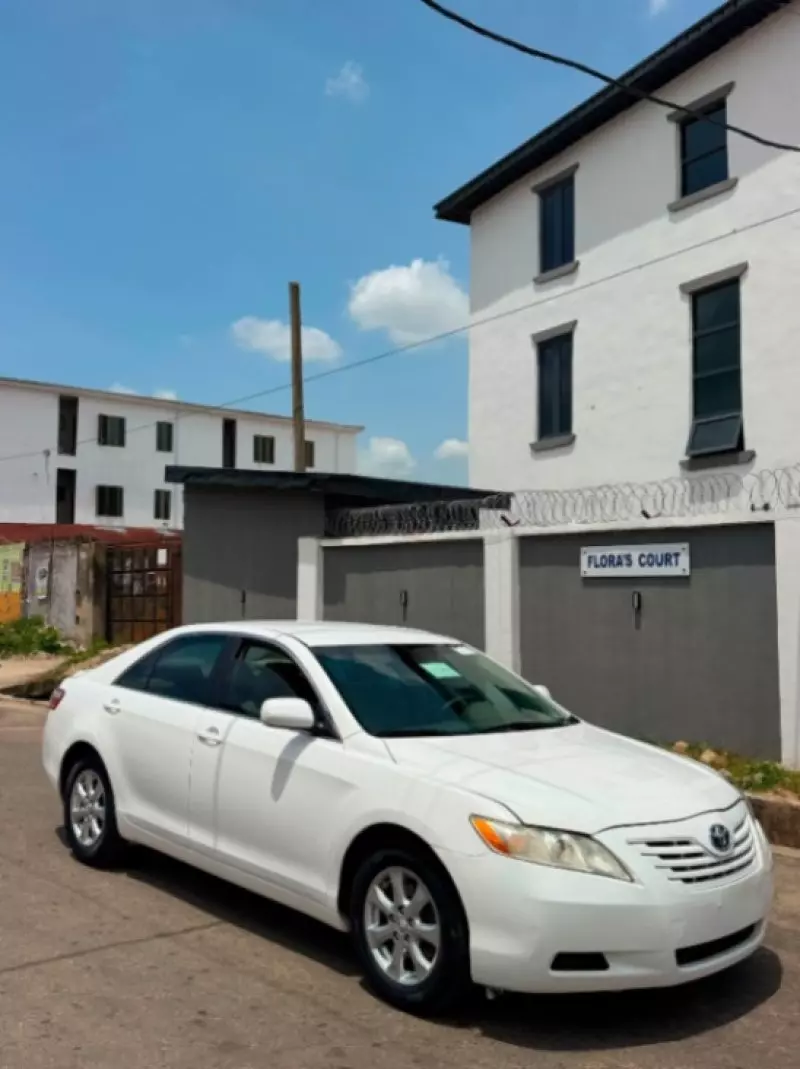 Toyota Camry   - 2008