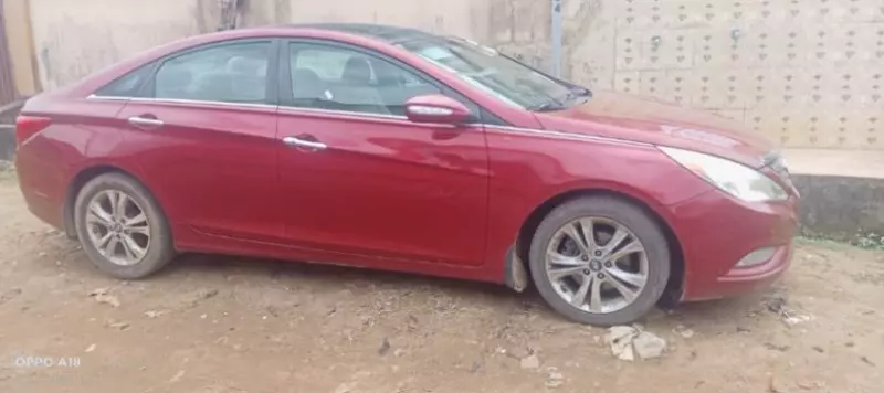 Hyundai Sonata   - 2013