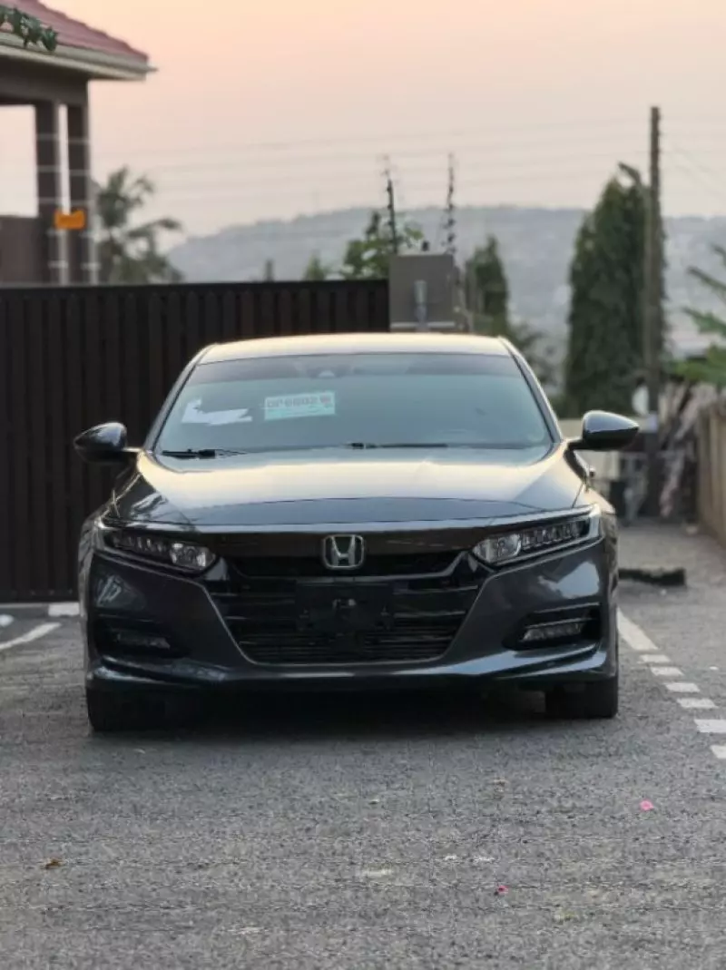 Honda Accord   - 2020