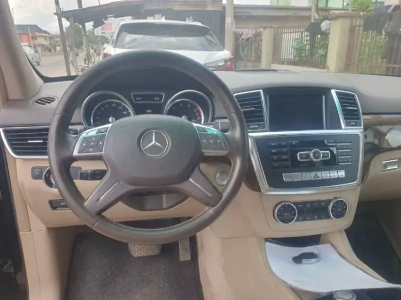 Mercedes-Benz ML 350 - 2014