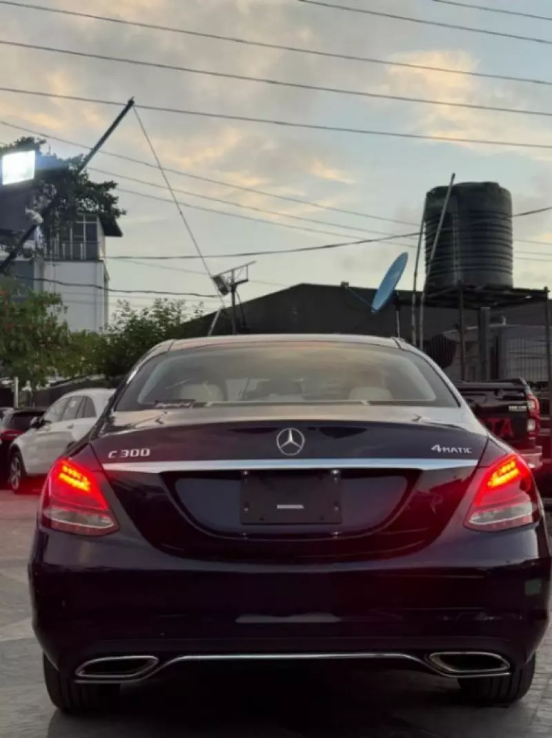 Mercedes-Benz C 300   - 2017