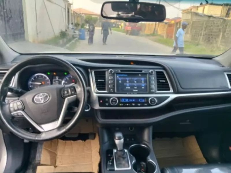 TOYOTA Highlander   - 2015