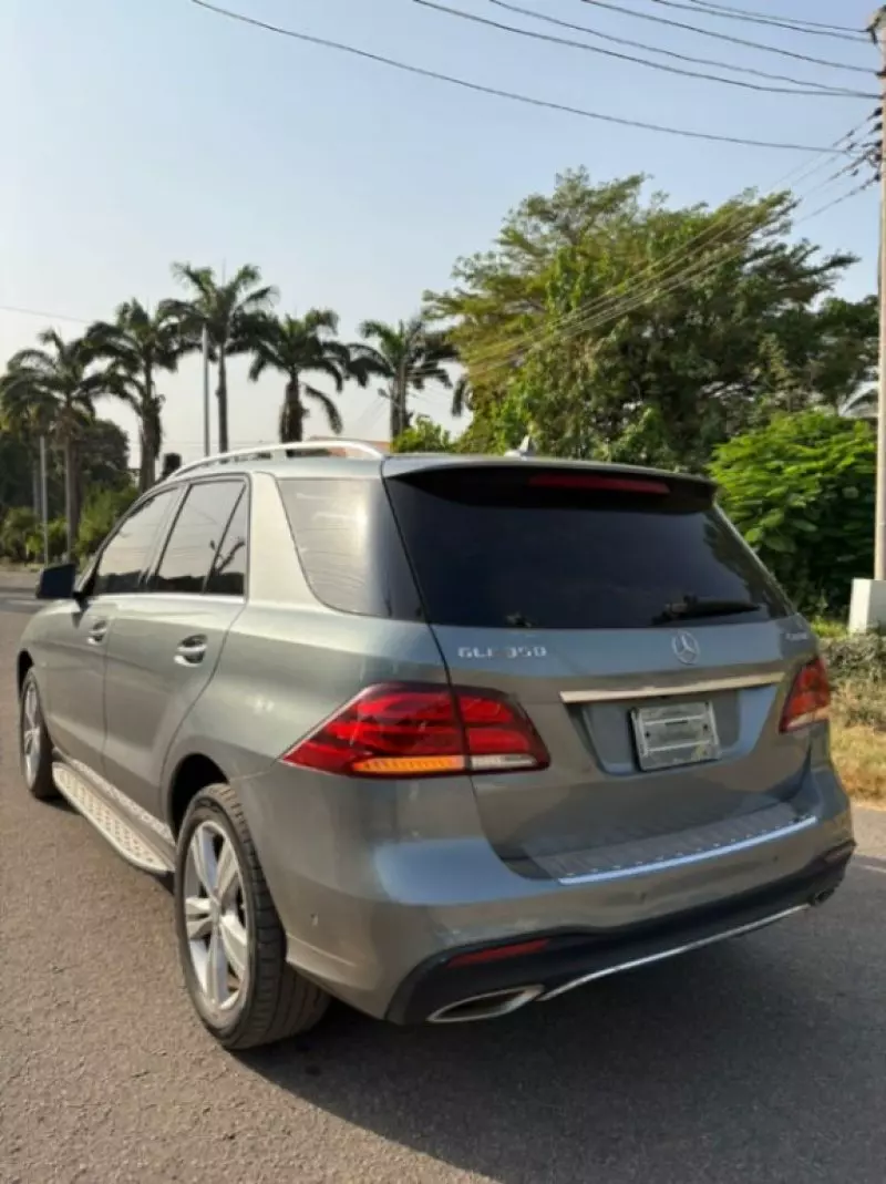 Mercedes-Benz ML 350   - 2012