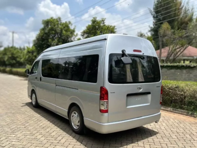 Toyota Hiace   - 2019