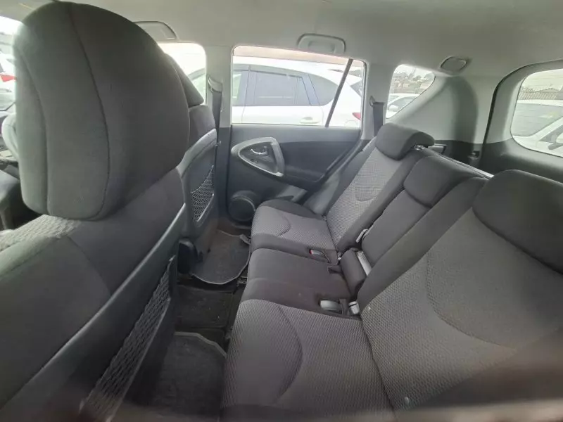 Toyota RAV 4   - 2012
