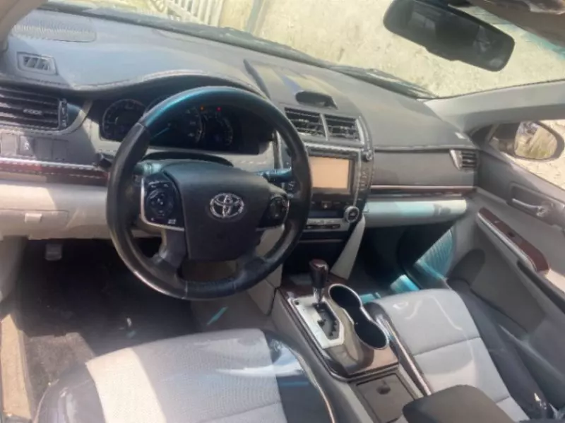 Toyota Camry   - 2012