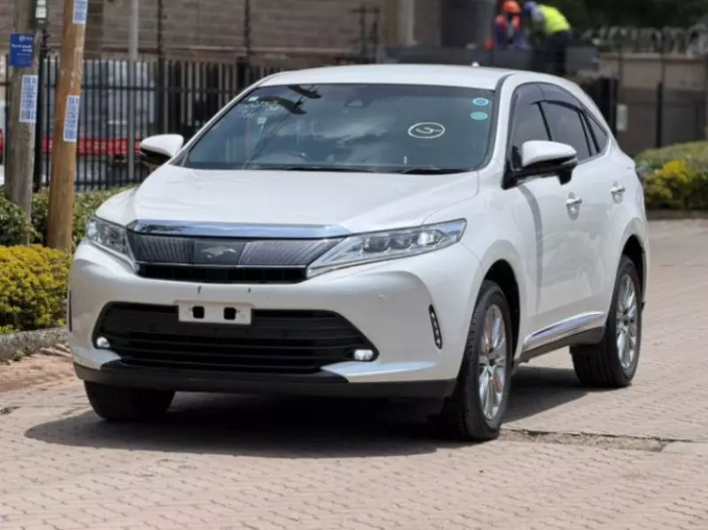Toyota Harrier   - 2019