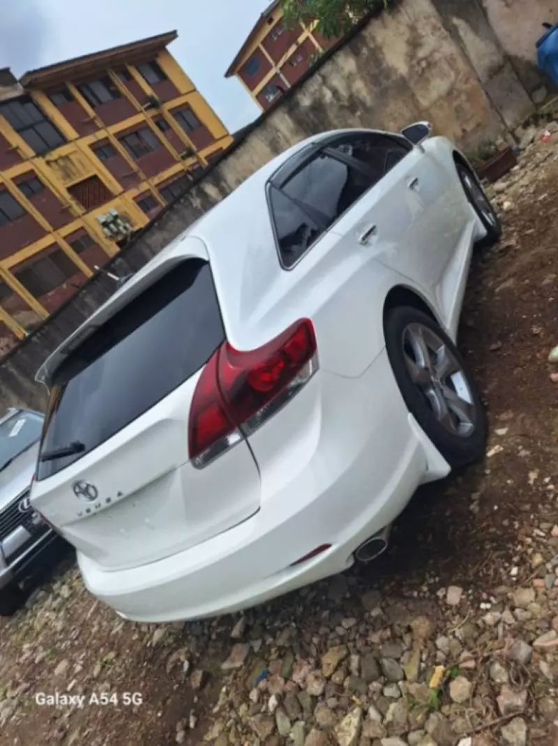 Toyota Venza   - 2013