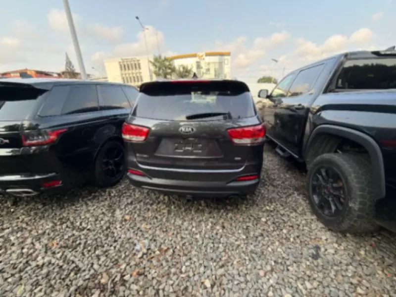 KIA Sorento   - 2017