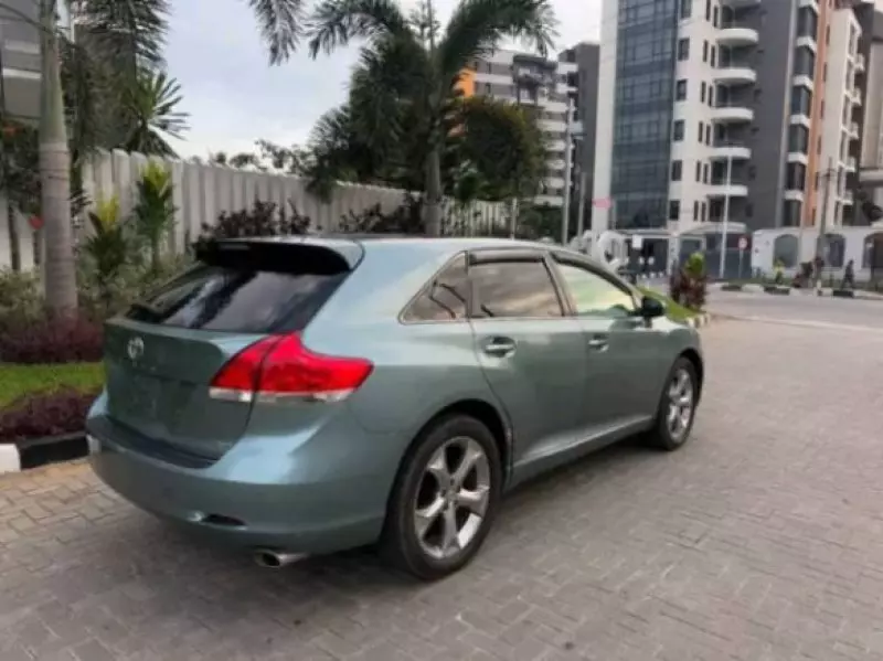 TOYOTA Venza   - 2010
