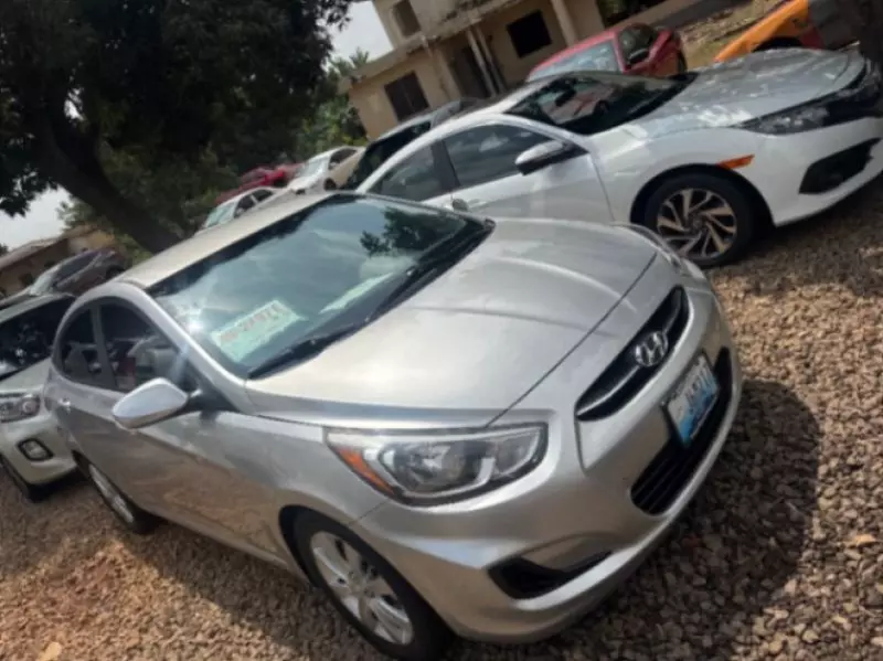 Hyundai Accent RB   - 2016