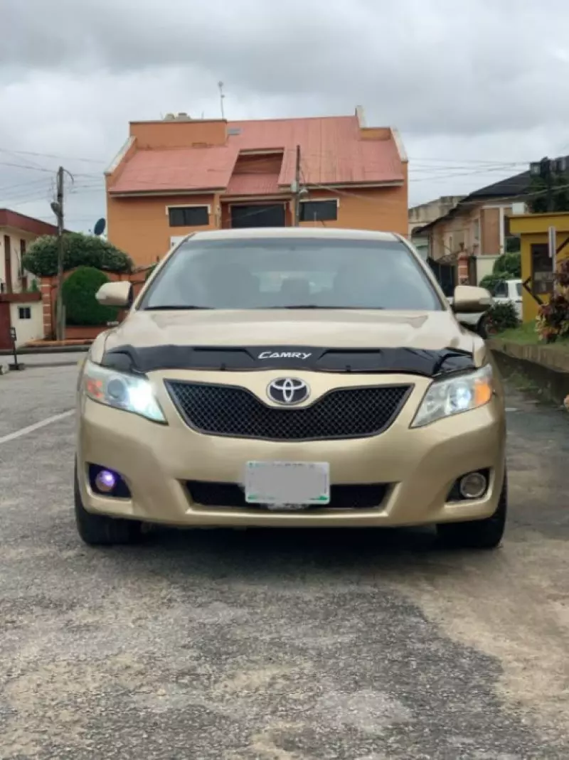 TOYOTA Camry - 2009