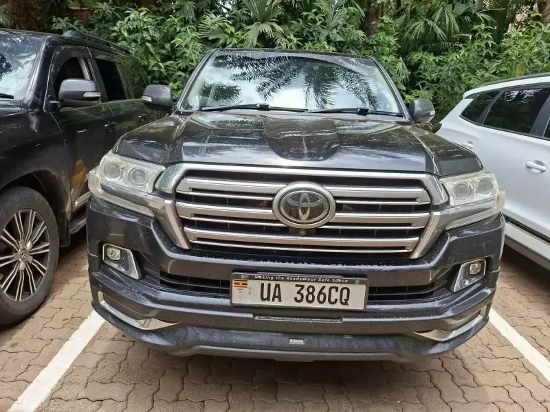 Toyota Landcruiser  V8   - 2016