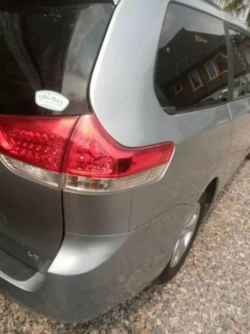 TOYOTA Sienna   - 2014