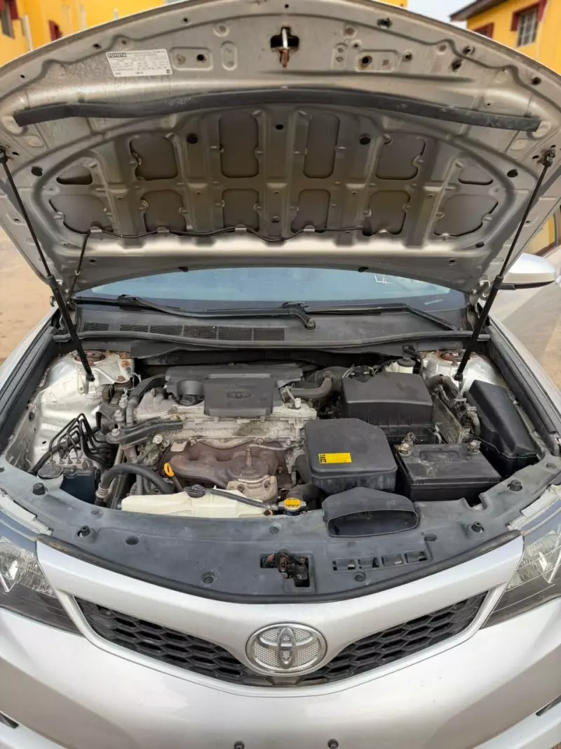 TOYOTA Camry   - 2012