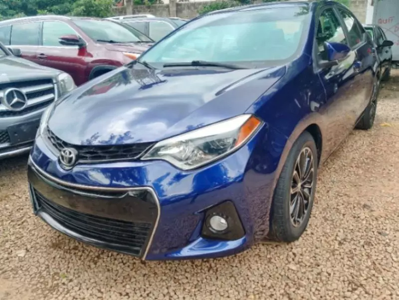 Toyota Corolla   - 2015