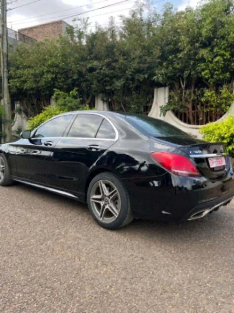 Mercedes-Benz 300   - 2019