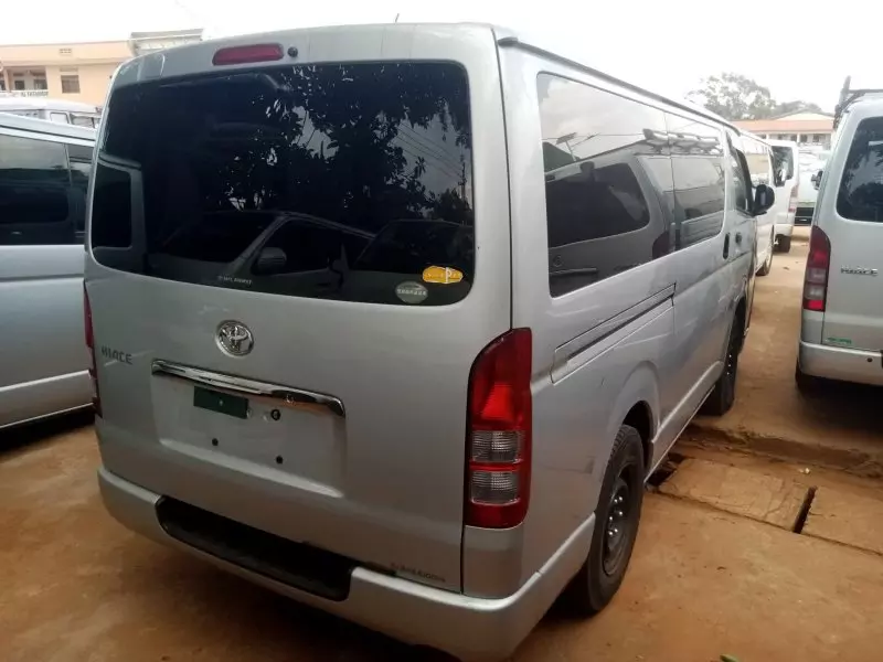 Toyota Hiace   - 2014