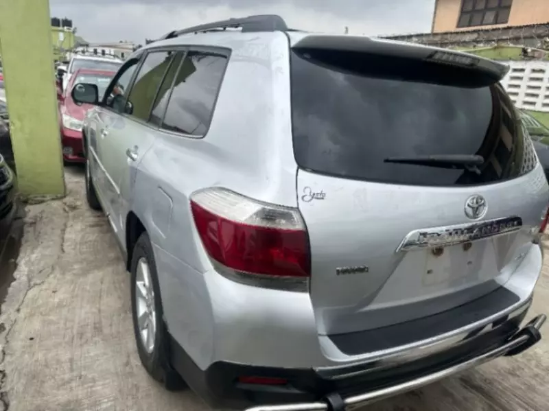 TOYOTA Highlander - 2012