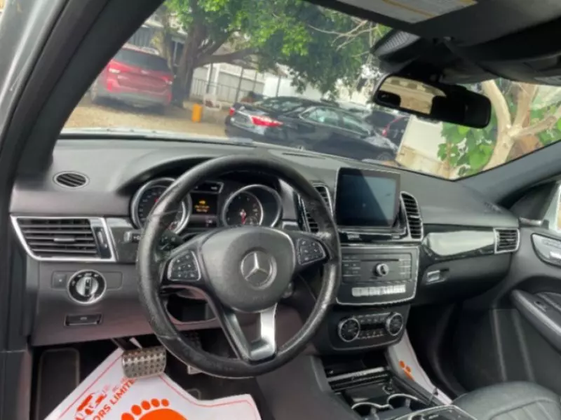 Mercedes-Benz GLE-Class   - 2017